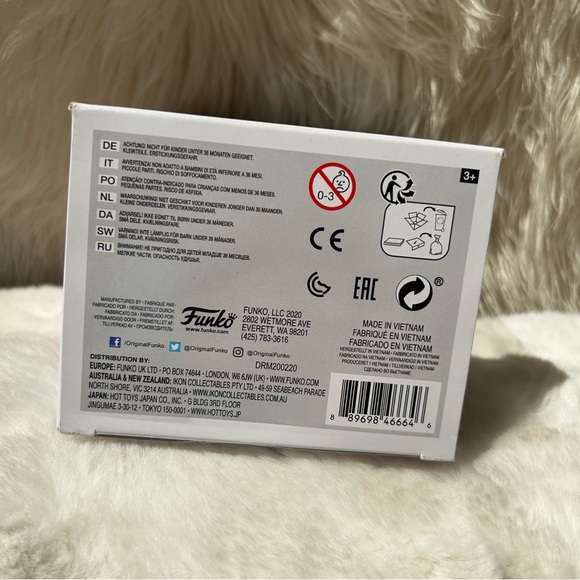 Funko Pop WW84 325 Diana Prince Gala Vinyl Figure - NIB - Picture 7 of 7